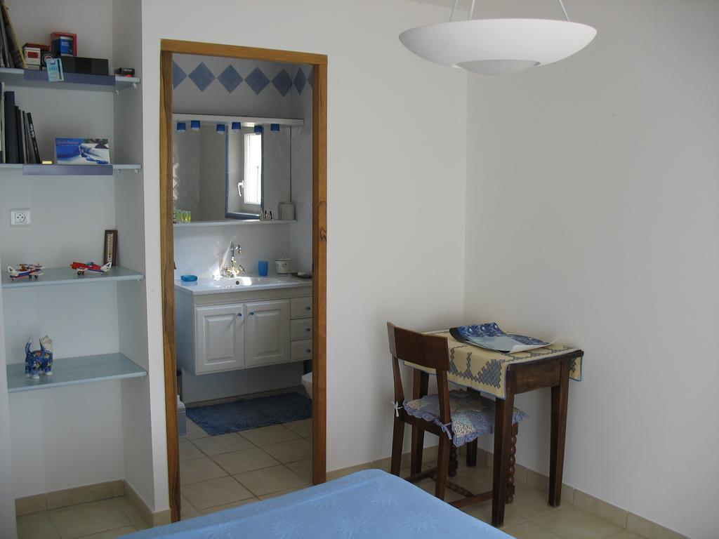 B&B La Cigaline Villedieu  Rum bild